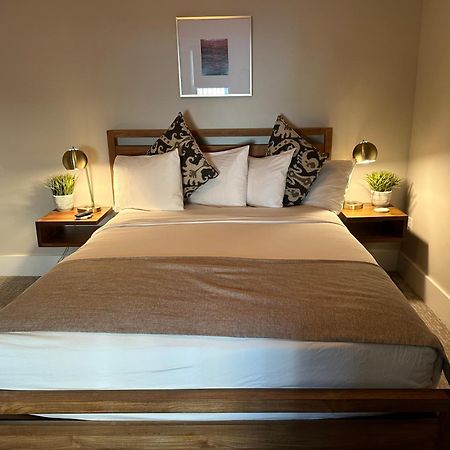 Entire Modern 7 Unit 7 Bath Boutique Inn Ньюпорт Екстер'єр фото