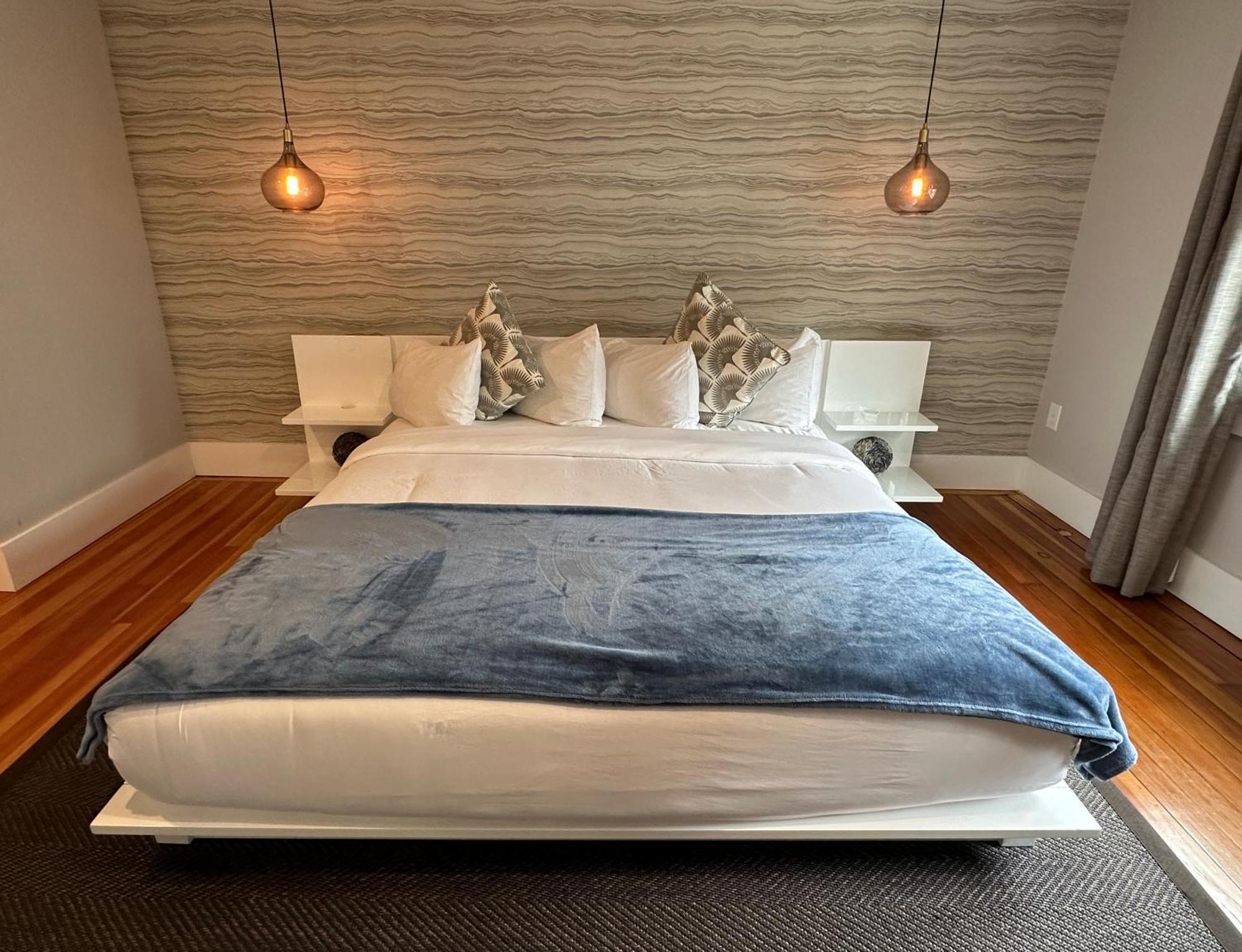 Entire Modern 7 Unit 7 Bath Boutique Inn Ньюпорт Екстер'єр фото